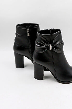 Venüs Kadın Hakiki Deri Topuklu Aksesuar Detaylı Bot 2355809K - Siyah - 36