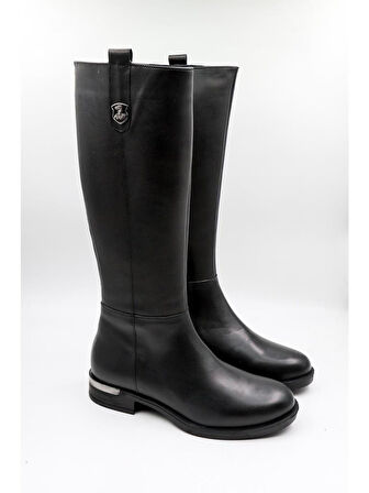 VENÜS 2553201K DÜZ TOPUK KAYMAZ HAFİF DERİ KADIN ÇİZME