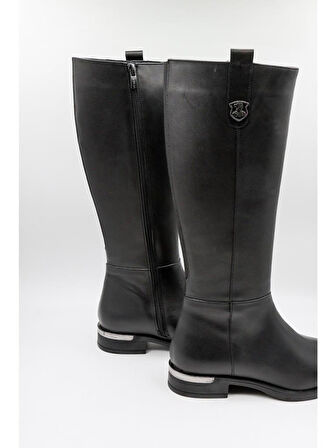 VENÜS 2553201K DÜZ TOPUK KAYMAZ HAFİF DERİ KADIN ÇİZME