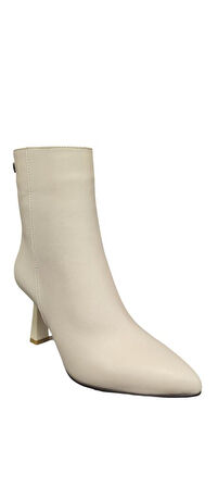 VENÜS 2554002K İNCE TOPUK SİVRİ DERİ KLASİK KADIN BOT