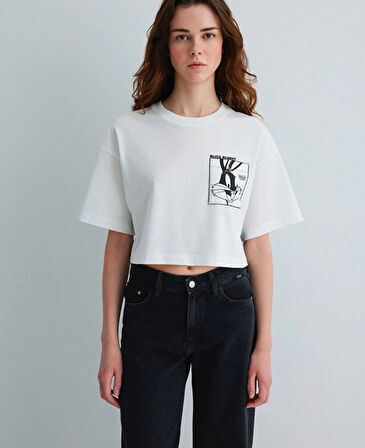 Mavi Beyaz Kadın Crop T-Shirt DMK.1613357-620_BUGS BUNNY BASKILI