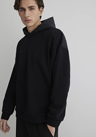 Mavi Pro Baskılı Kapüşonlu Siyah Sweatshirt 0S10353-71379