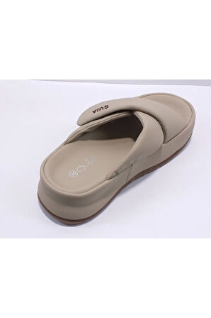 GUJA 25Y400-1 KADIN ÇAPRAZ CIRTLI KALIN TABAN TERLİK BEJ