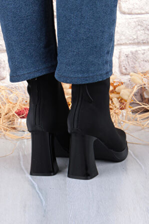 Guja 25K414-2 Kalın Topuklu Kut Burun Arka Kısımdan Fermuarlı Kadın Bot