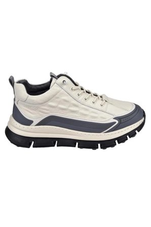 GUJA 25K517 BİLEK BOY HAFİF DERİ SNEAKER ERKEK AYAKKABI