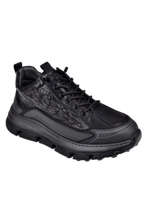 GUJA 25K517 BİLEK BOY HAFİF DERİ SNEAKER ERKEK AYAKKABI