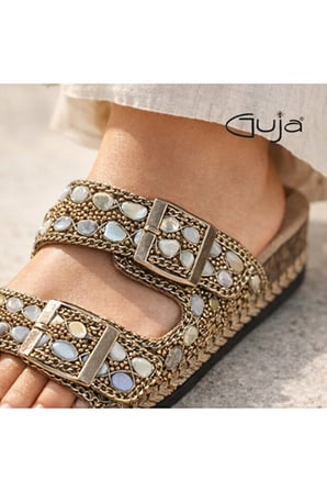 Guja 26y106 Kadın Taşlı İki Tokalı Mantar Taban Comfort Terlik Altın