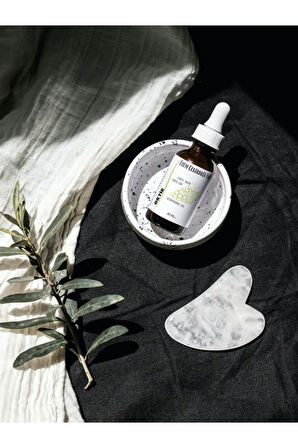 ÜZÜM ÇEKİRDEĞİ YAĞI 30 ML SAF & DOĞAL CİLT BESLEYİCİ, YAŞLANMA KARŞITI & LEKE AZALTICI BİTKİSEL YAĞ