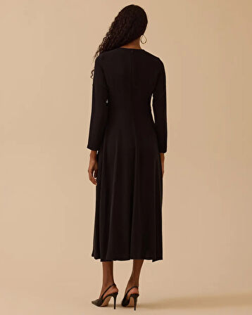 Kadın A Kesim Beli Metal Aksesuarlı Maksi Elbise - Siyah | 40