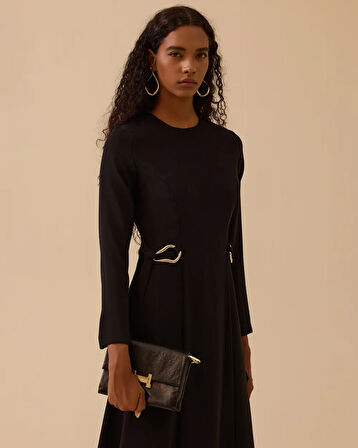 Kadın A Kesim Beli Metal Aksesuarlı Maksi Elbise - Siyah | 40