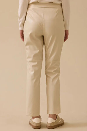 Kadın Düğmeli Bilek Boy Suni Deri Pantolon - Bej | 42