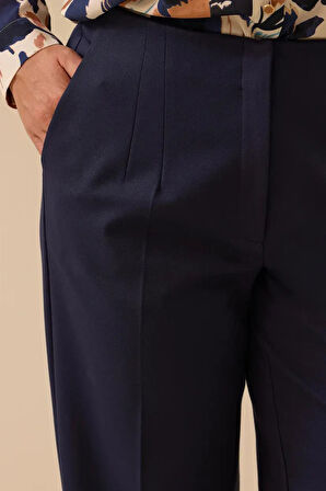 Kadın Büyük Beden Klasik Kesim Bilek Boy Pantolon - Lacivert | 46