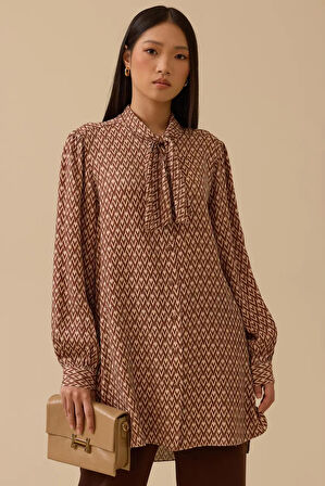 Kadın Regular Fit Fular Yakalı Desenli Tunik - Kahverengi | 44