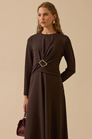 Seçil Kadın Tokalı Bel Detaylı Midi Elbise 0009 Kahverengi