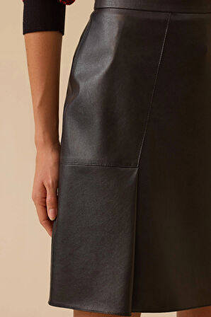 Kadın Yırtmaç Detaylı Suni Deri Etek - Siyah | 40