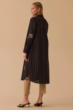 Seçil Kadın Çizgili İşlemeli Motif Detaylı Uzun Tunik 1048 Siyah