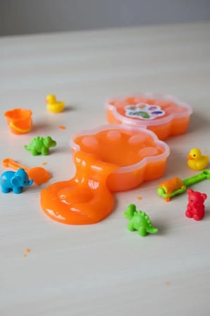 Sino Neon Slime Oyun Jeli 140 Gr – Pati Kutulu Esnek Eğlenceli Doku