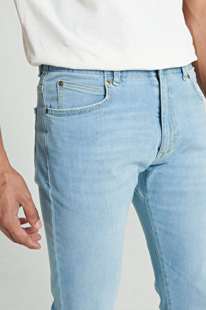 Slim Fit Dar Kesim Normal Bel Dar Paça Extreme Motion Açık Mavi Esnek Jean Kot Pantolon