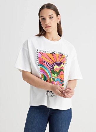 Lee Bisiklet Yaka Beyaz Kadın T-Shirt L241413100-Loose Fit T-shirt