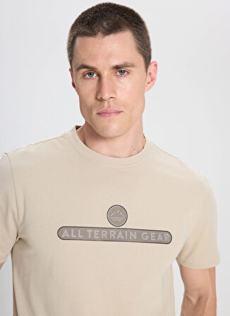 Wrangler Bisiklet Yaka Bej Erkek T-Shirt W241538640 Bej Baskılı T-Shirt
