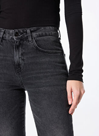 Wrangler Standart Bel Düz Paça Relaxed Koyu Antrasit Kadın Denim Pantolon W26R009050 Dark Anthracite Jean