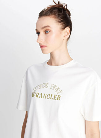 Wrangler Bisiklet Yaka Ekru Kadın T-Shirt W2510758102-Regular Fit T-shirt