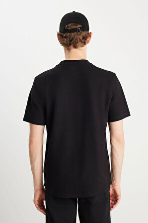 Wrangler Erkek Relaxed Fit Dokulu Siyah Basic T-Shirt - W2510718001