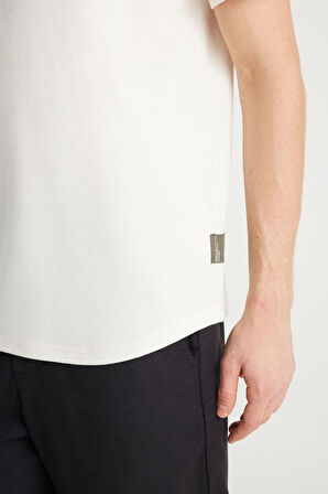 Wrangler Erkek Beyaz Relaxed Fit Dokulu Basic T-Shirt - W2510718104