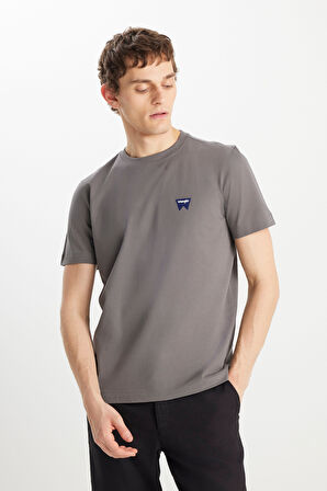 %100 Pamuk Regular Fit Normal Kesim Minimal Logo Antrasit Tişört