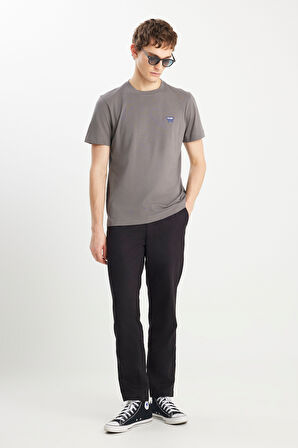 %100 Pamuk Regular Fit Normal Kesim Minimal Logo Antrasit Tişört