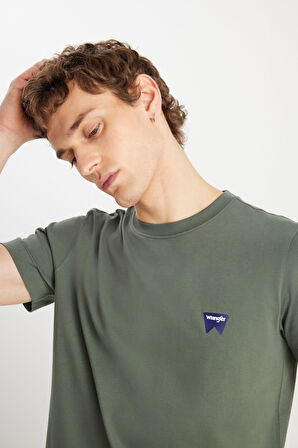 %100 Pamuk Regular Fit Normal Kesim Bisiklet Yaka Minimal Logo Zeytin Yeşili Tişört