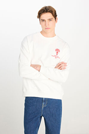Loose Fit Rahat Kesim Bisiklet Yaka Beyaz Sweatshirt