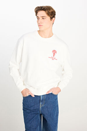 Loose Fit Rahat Kesim Bisiklet Yaka Beyaz Sweatshirt