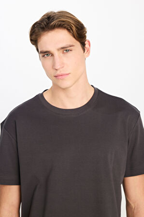 %100 Pamuk Relaxed Fit Geniş Kesim Bisiklet Yaka Antrasit Basic T-shirt