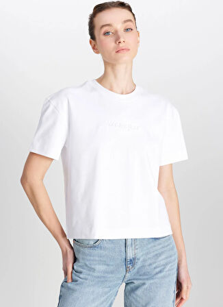 Wrangler Bisiklet Yaka Ekru Kadın T-Shirt W2510305102-Relaxed Fit Mid Logo T-
