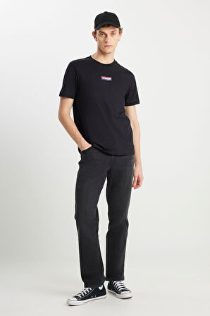 %100 Pamuk Regular Fit Normal Kesim Siyah Minimal Logo Tişört