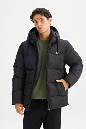 Sıcak Tutan Regular Fit Normal Kesim Kapüşonlu Şişme Mont