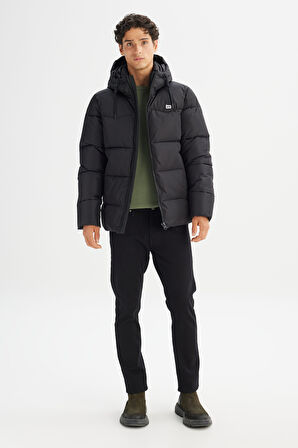 Sıcak Tutan Regular Fit Normal Kesim Kapüşonlu Şişme Mont