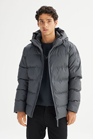 Regular Fit Normal Kesim Kapüşonlu Cepli Şişme Puffer Mont