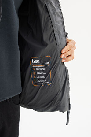 Regular Fit Normal Kesim Kapüşonlu Cepli Şişme Puffer Mont