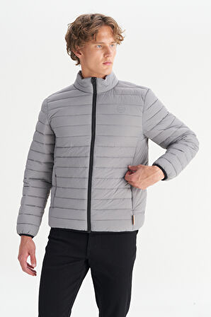 Regular Fit Normal Kesim Dik Yaka Cepli Şişme Mont