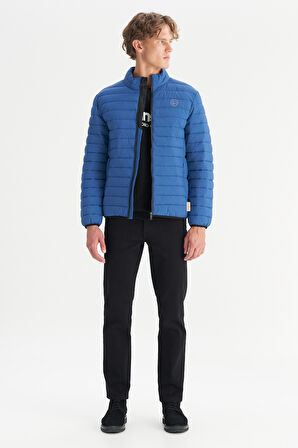 Regular Fit Normal Kesim Dik Yaka Cepli Şişme Mont