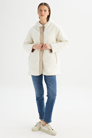 Regular Fit Normal Kesim Kapüşonlu Bej Kapitoneli Mont