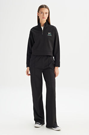 Regular Fit Normal Kesim Fermuar Yaka Detaylı Siyah Sweatshirt