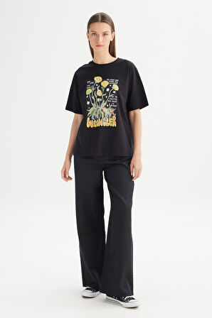 %100 Pamuk Loose Fit Rahat Kesim Bisiklet Yaka Tişört