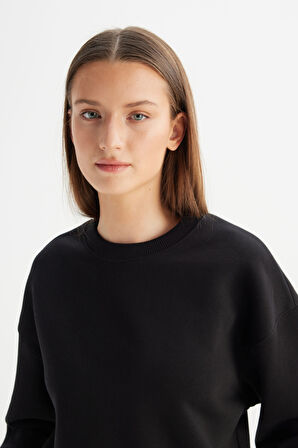 Relaxed Fit Geniş Kesim Bisiklet Yaka İçi Polarlı Siyah Sweatshirt