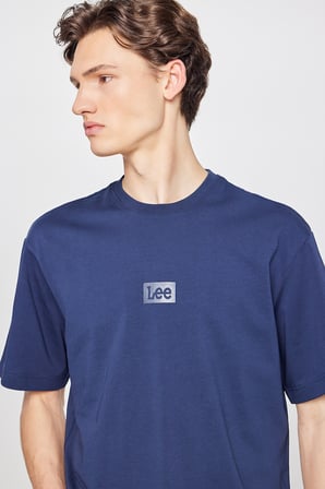 %100 Pamuk Nefes Alan Kumaş Loose Fit Rahat Kesim Logo Detaylı Tişört