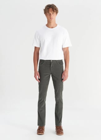 Wrangler Yeşil Erkek Slim Fit Chino Pantolon MW12SEC300 Yeşil Chino Pantolon