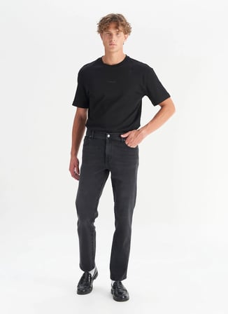 Wrangler Normal Bel Straight Siyah Erkek Denim Pantolon MW12100012TI Siyah Denim Pantolon