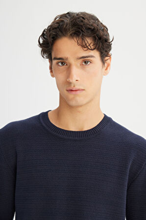 %100 Pamuk Regular Fit Normal Kesim Bisiklet Yaka Triko Kazak